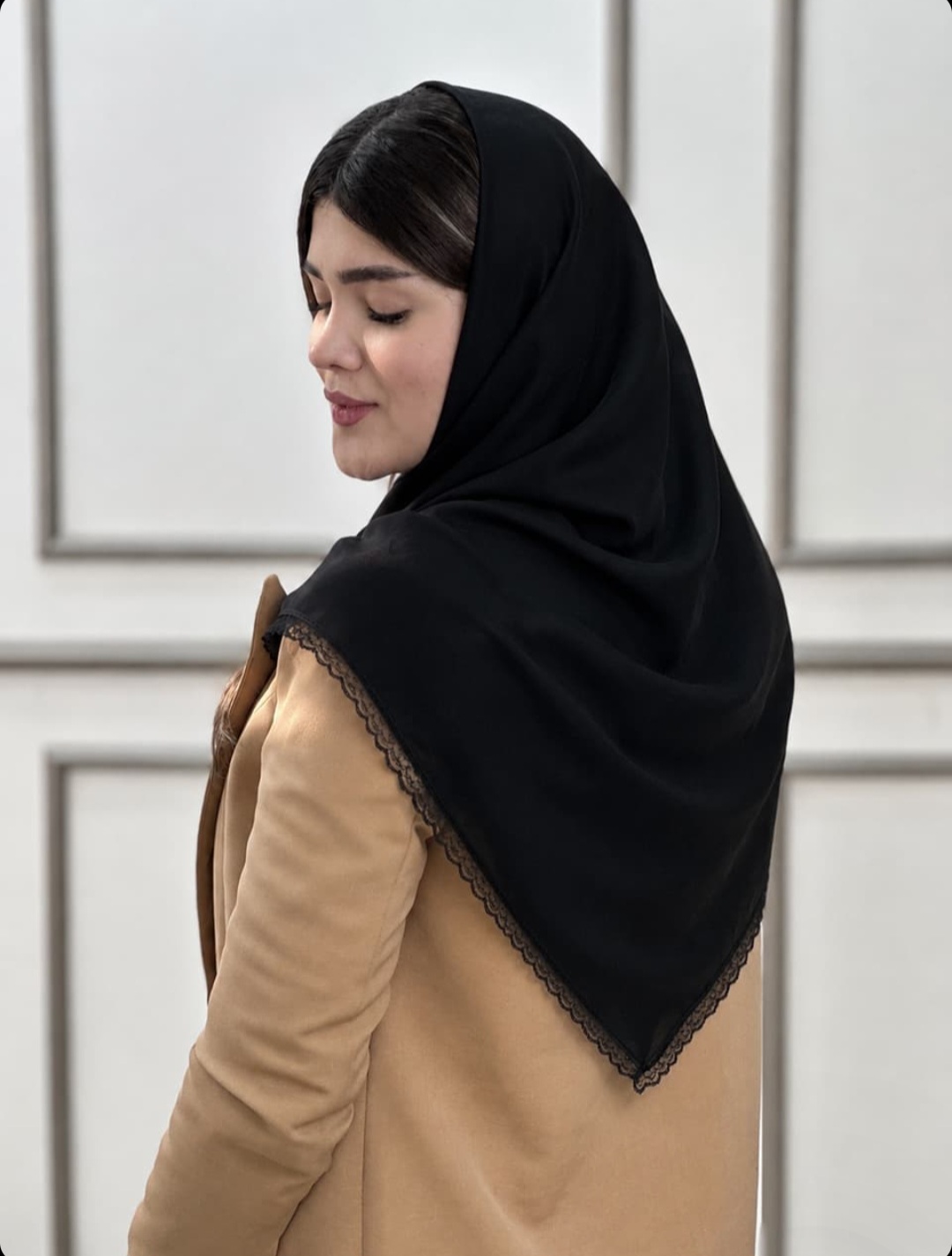 روسری نخی مشکی نگین کاری شده